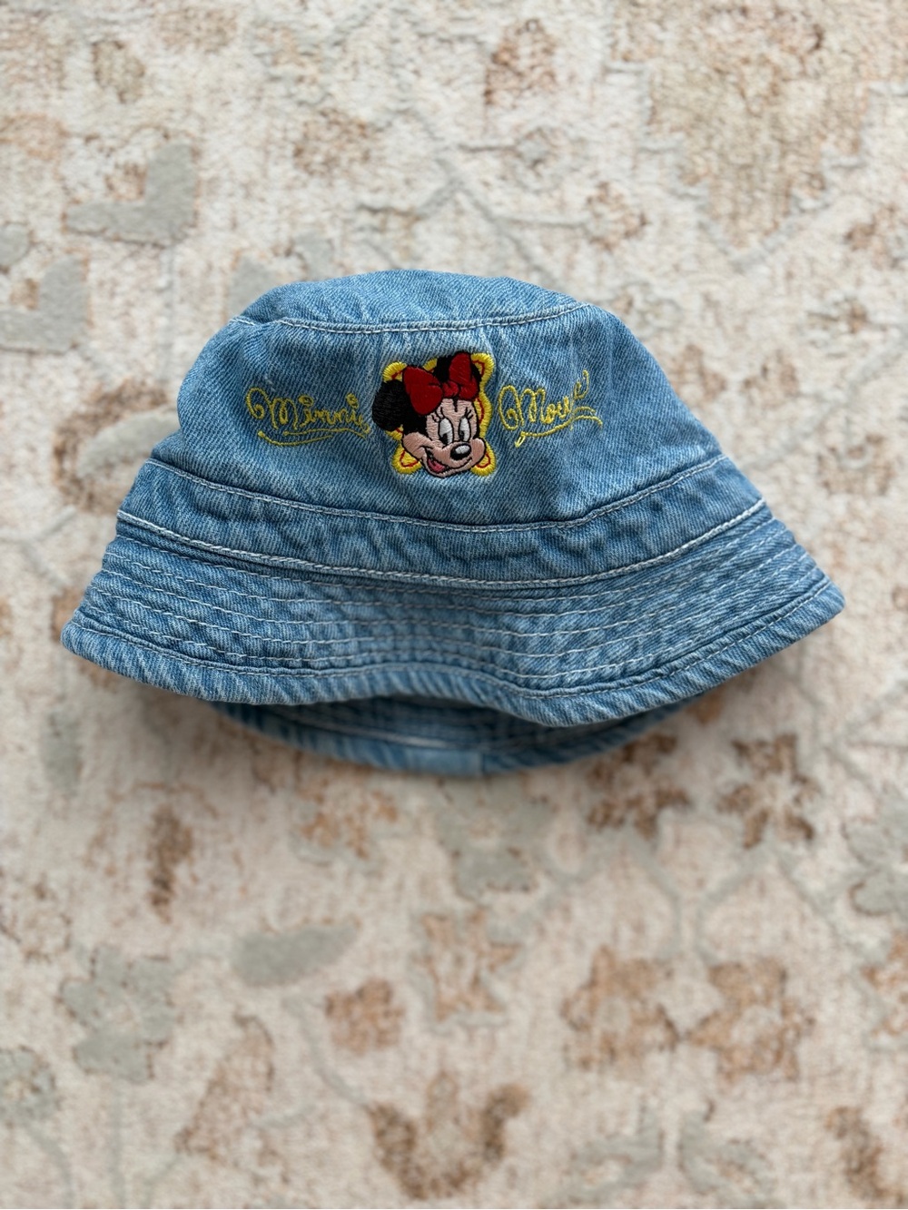 Vintage 90s/Y2K Disney Store Embroidered Minnie Mouse Denim Bucket Hat